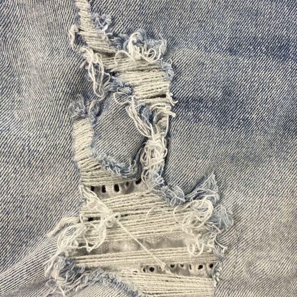 Edgely Jean Shorts Womens 18 Light Wash Denim Distress Destroyed Cut Off Roll Up - Picture 4 of 11